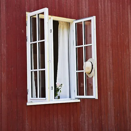 Ronne Vandrerhjem * Rønne