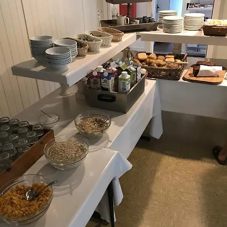 Ronne Vandrerhjem Hostal