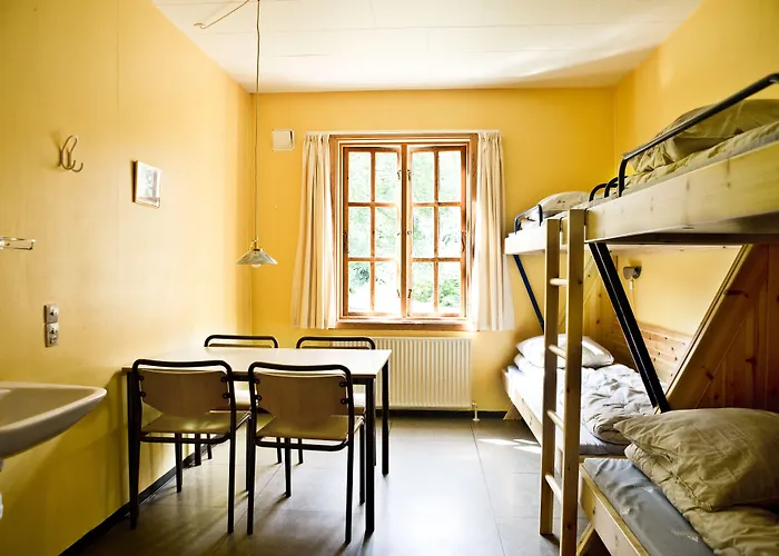 Ronne Vandrerhjem * 론네