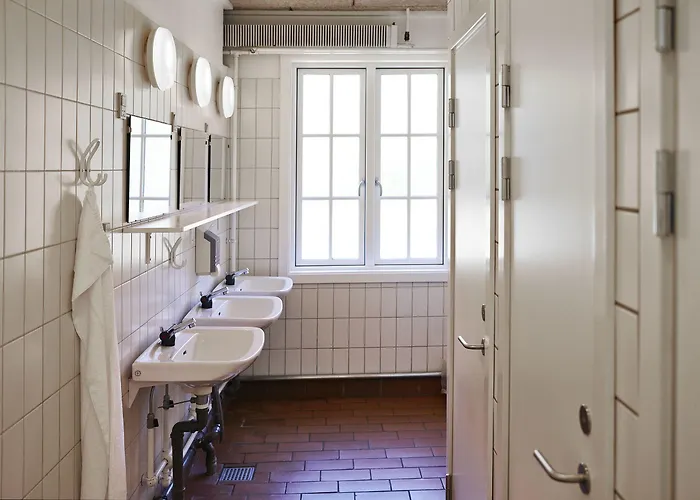 Hostel Ronne Vandrerhjem *