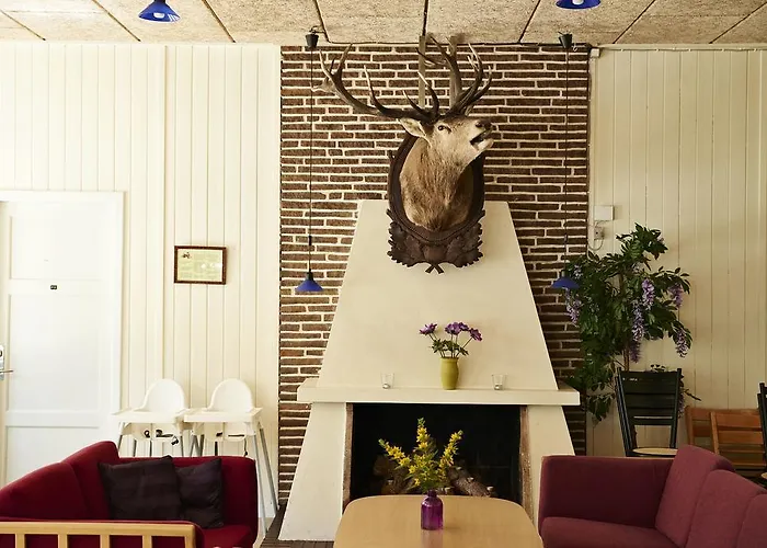 Ronne Vandrerhjem Hostel *