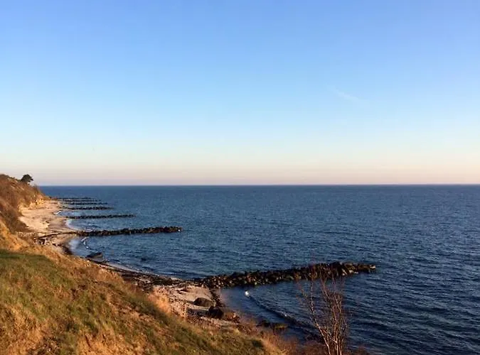 Ronne Vandrerhjem 호스텔 *